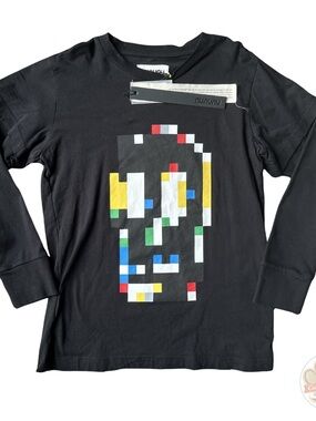 nununu - Black Long Sleeve Tee with Colorful Pixel Scull Face Graphic
